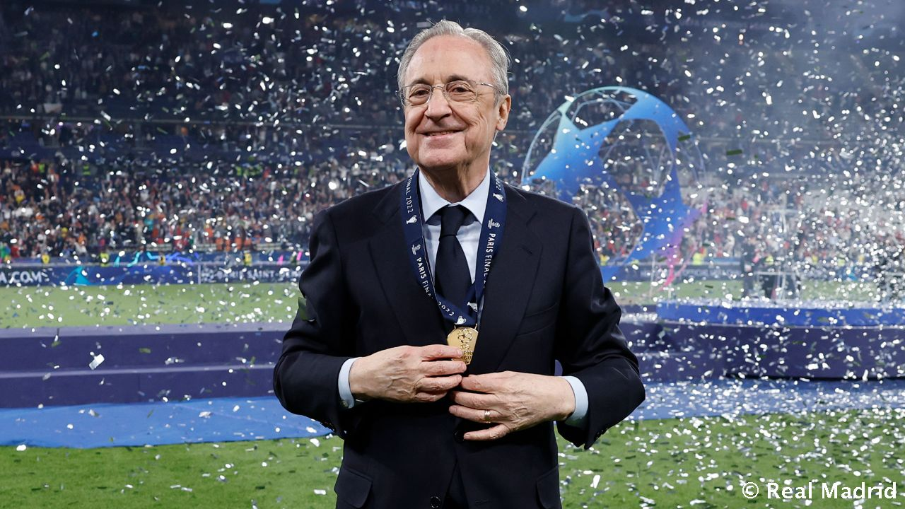 Pérez médaillé