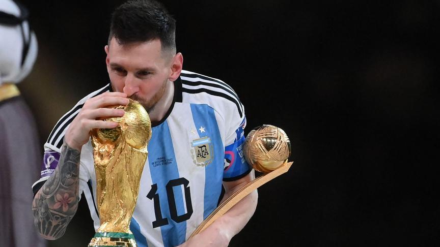 Messi et le trophée de la Coupe du monde 2022