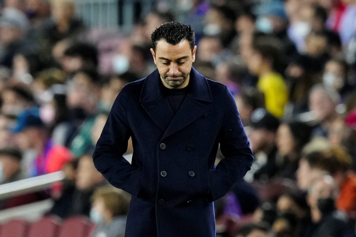 Un ancien catalan se lâche : “Xavi m’a trahit, je pensais qu’on était amis à cause de nos familles” xavi hernandez cabizbajo triste efe