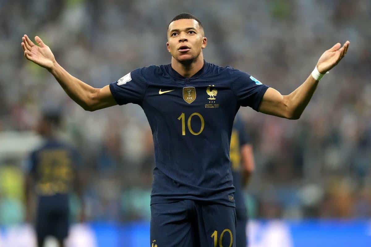 frances kylian mbappe celebrates scoring