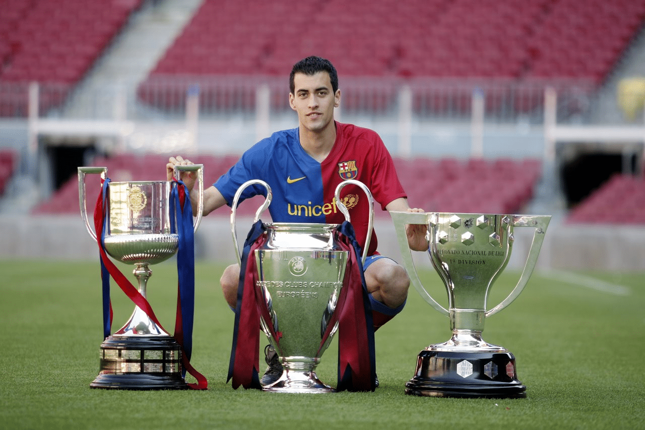 9. Sergio Busquets : 34 trophées 