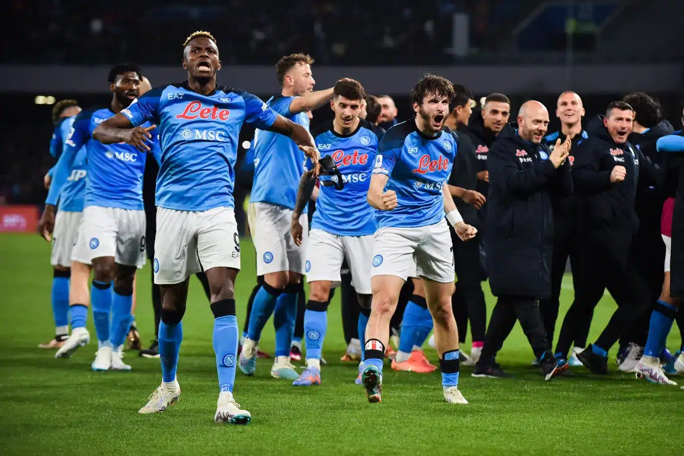 naples champion les yeux dans les cieux 1