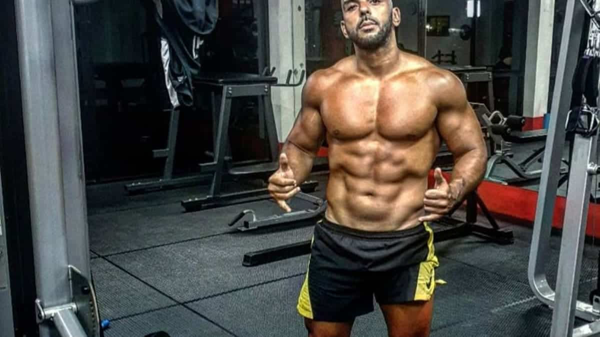 Messi's personal bodyguard, who is Yassine Chueko, the dangerous Thai boxer who is shaking up the web?