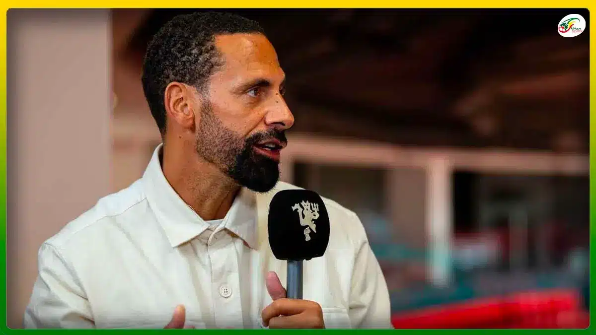 Rio Ferdinand désigne le vrai responsable de la chute de Man United : « C’est une honte ce qu’il fait »