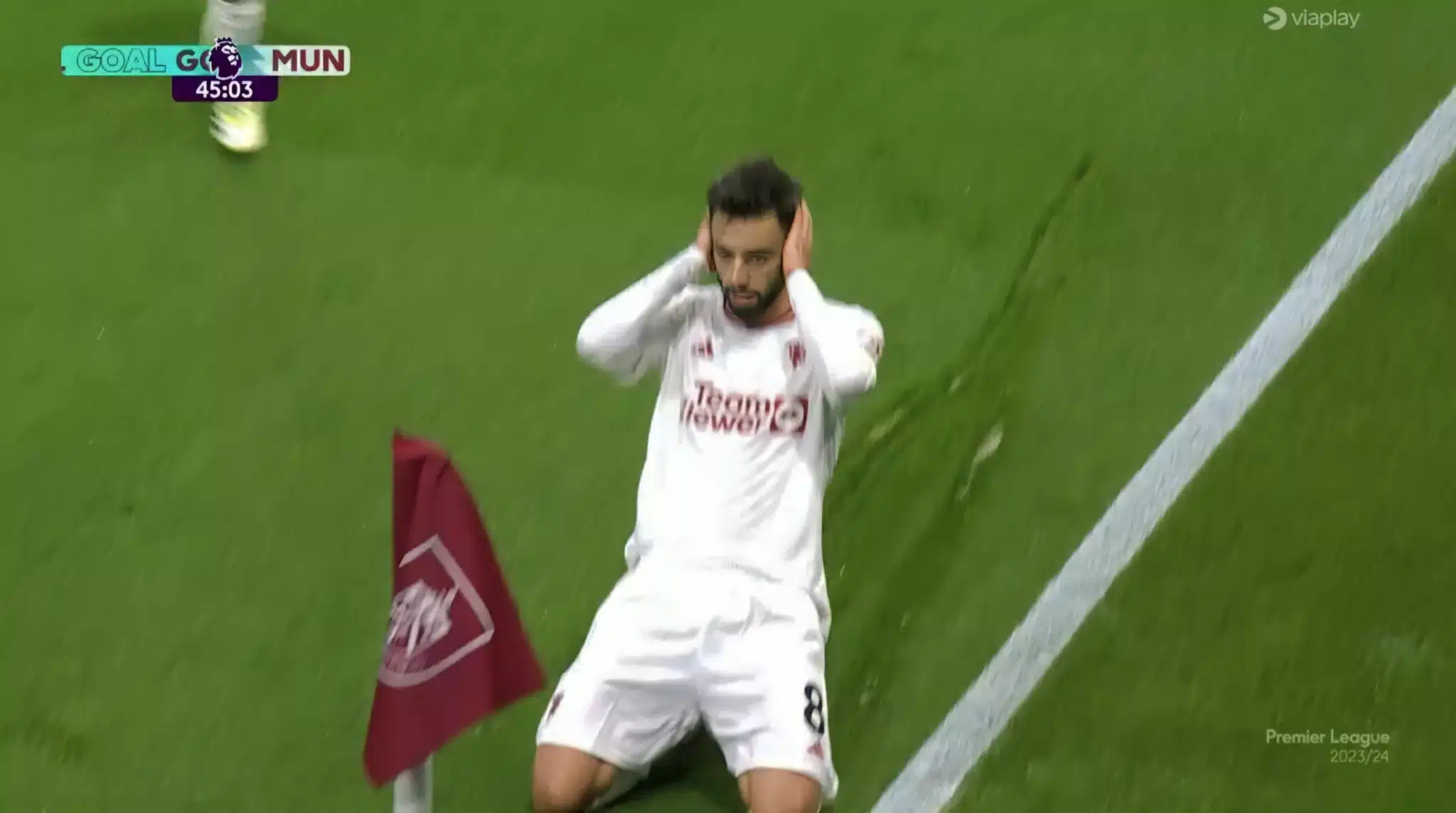VIDÉO : La sublime reprise de volée de Bruno Fernandes face à Burnley