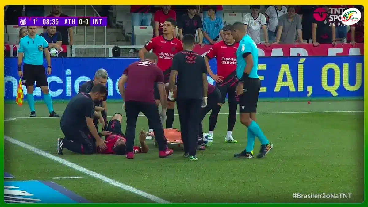 VIDÉO : La pépite Victor Roque (futur joueur du Barça) gravement blessé !