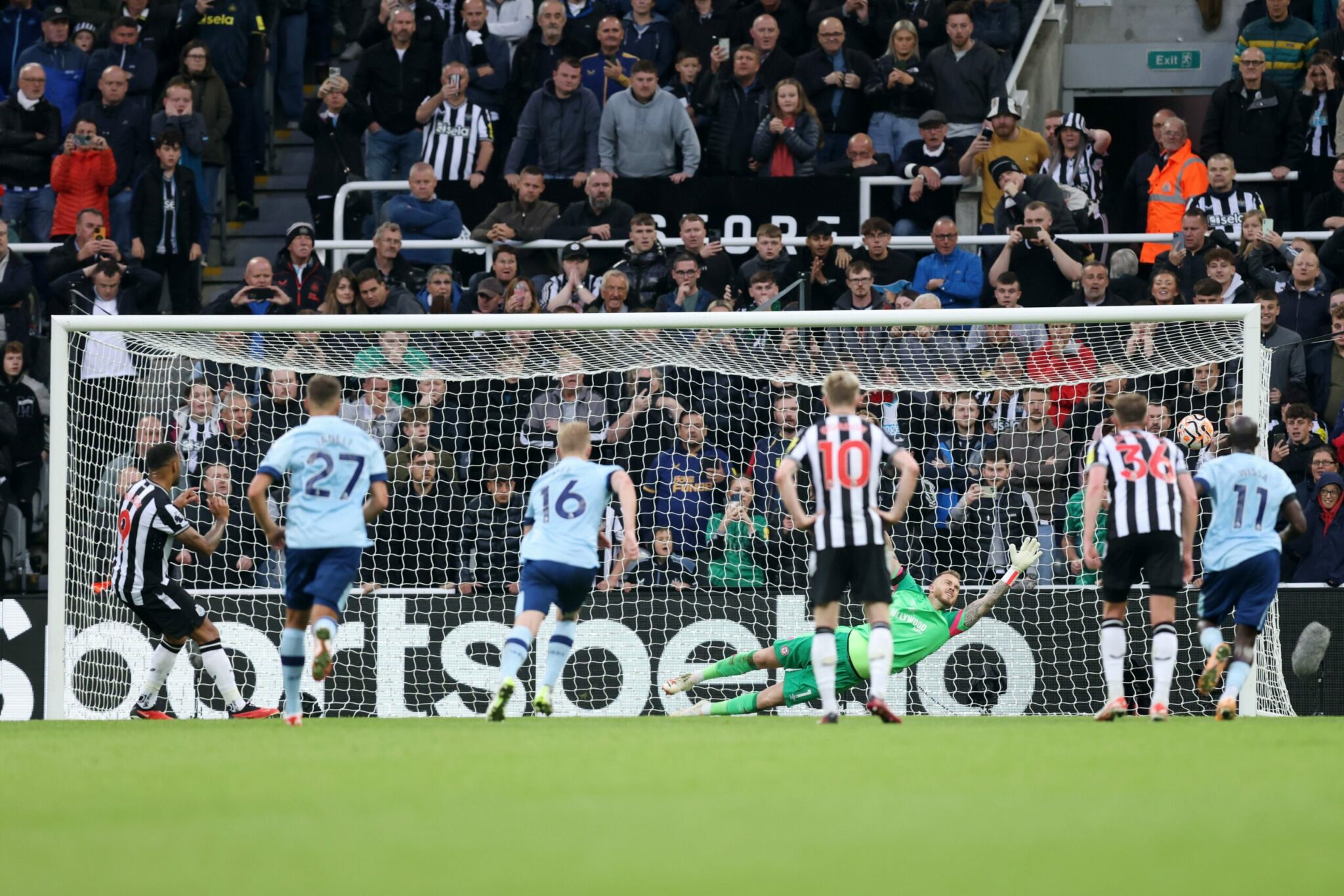 Premier League : Newcastle s’offre une bouffée d’air fraîche contre Brentford