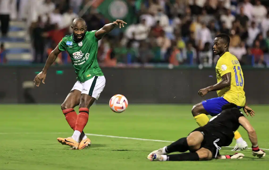 Moussa Dembélé sauve Al Ettifaq avec un but décisif contre Al Tai en Saudi Pro League
