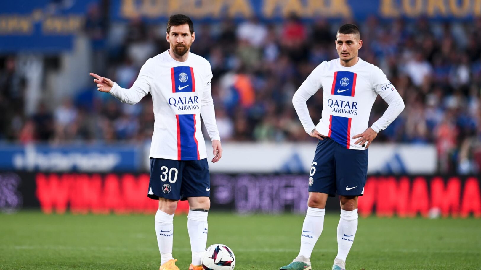 Lionel Messi et Marco Verratti lors de Strasbourg PSG 1 1 37e journee de Ligue 1 le 27 mai 2023 1706001