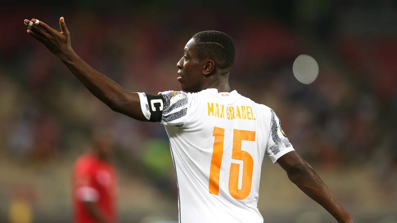 La Côte d'ivoire moquée à cause du Stade d'Ebimpé, catastrophique, Max-Alain Gradel creuse la plaie 2 gradel stade d'Ebimpé