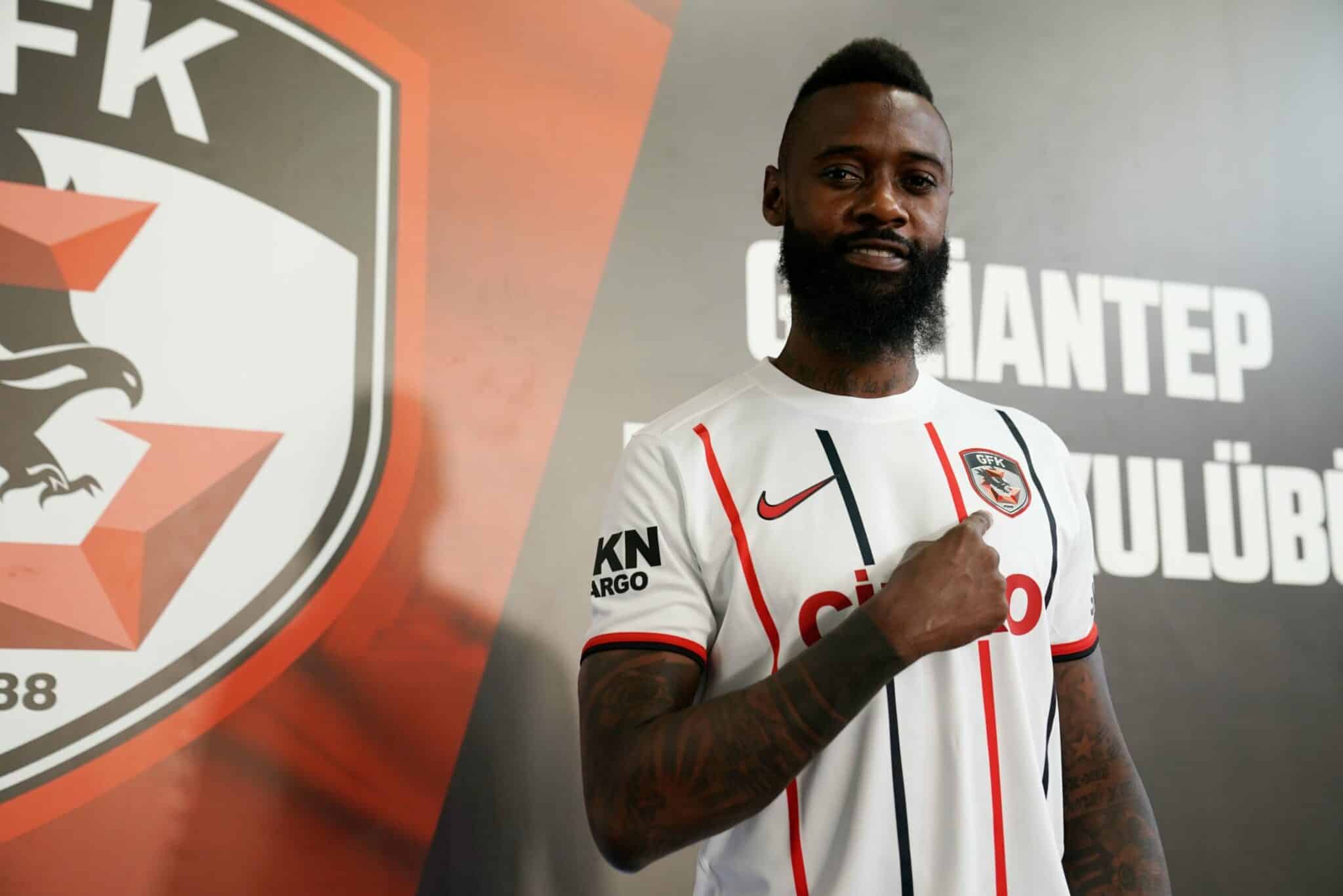 OFFICIEL : Nicolas Nkoulou a trouvé son nouveau club