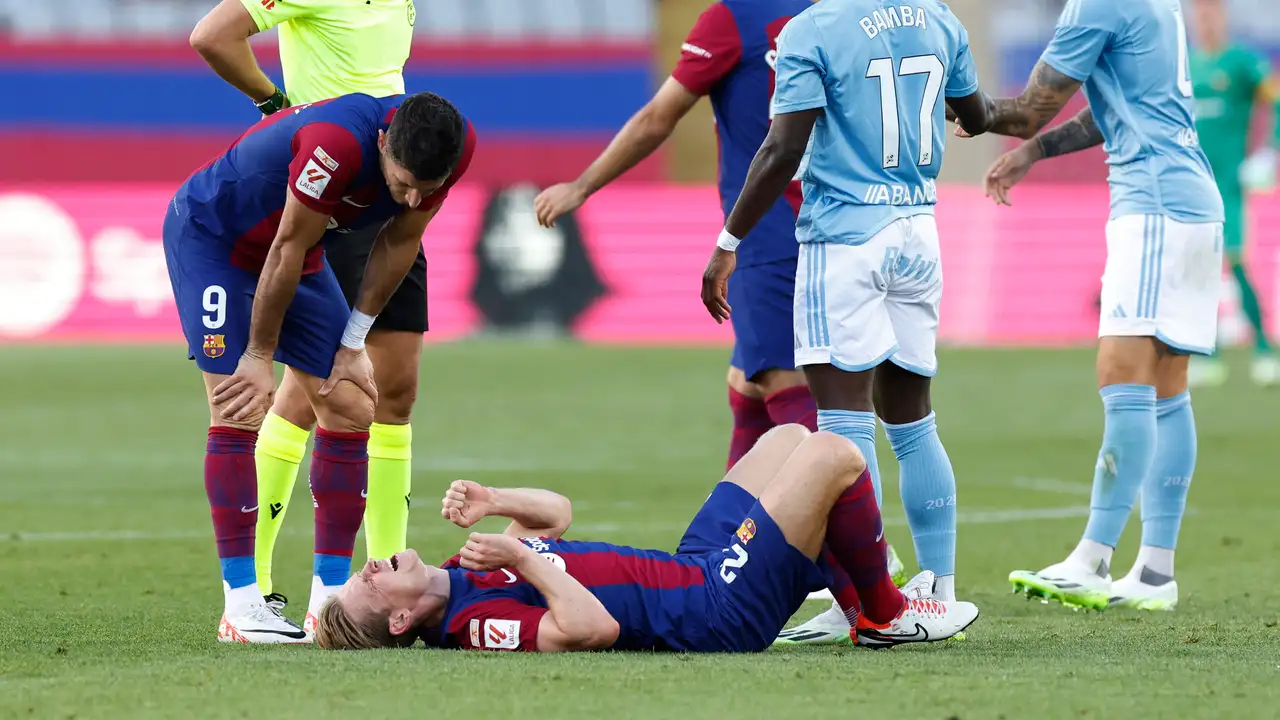 Barça : Enfin une très bonne nouvelle pour Xavi 2 frenkie de jong valt na half uur geblesseerd uit bij fc barcelona