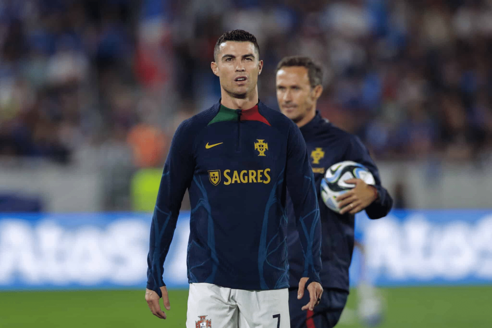 Ronaldo est le problème" : les fans réagissent à la victoire du Portugal sur le Luxembourg (9-0) sans Ronaldo 2 image 203