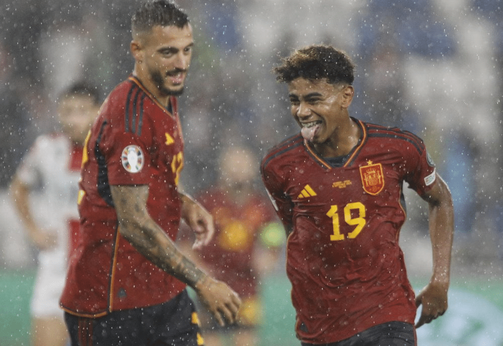 Lamine Yamal n'aura pas le privilège de porter le célèbre numéro 10 du FC Barcelone, porté par Lionel Messi. 2 image 224