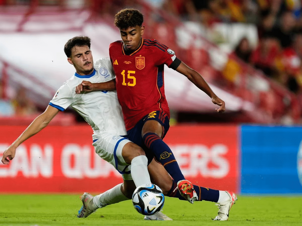 Lamine Yamal avec l'Espagne