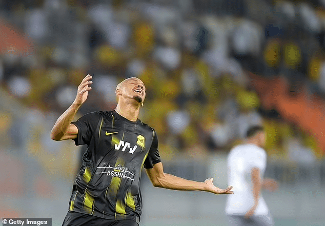 La tentative de tacle de l'ancienne star de Liverpool Fabinho en Saudi Pro League est en train de devenir virale.