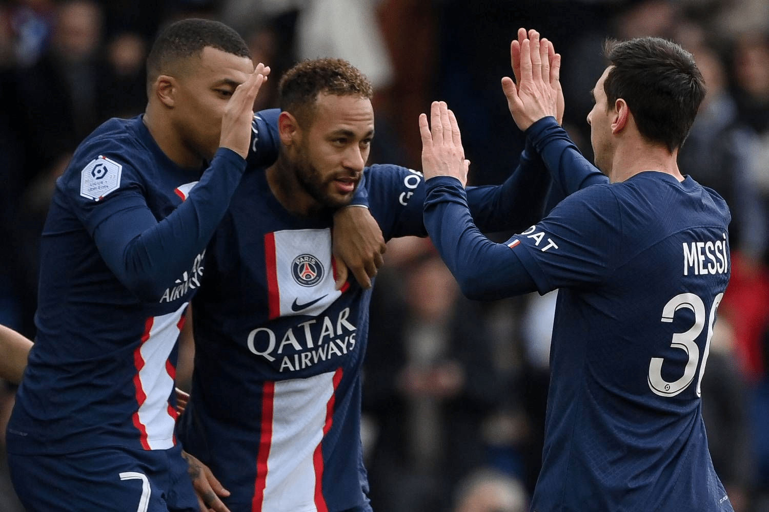 "Il ne peut pas être patron" : Thierry Henry fait des déclarations sur Messi, Neymar, Mbappé 2 Comment jouer avec les trois (Messi, Neymar et Mbappé) en même temps ?