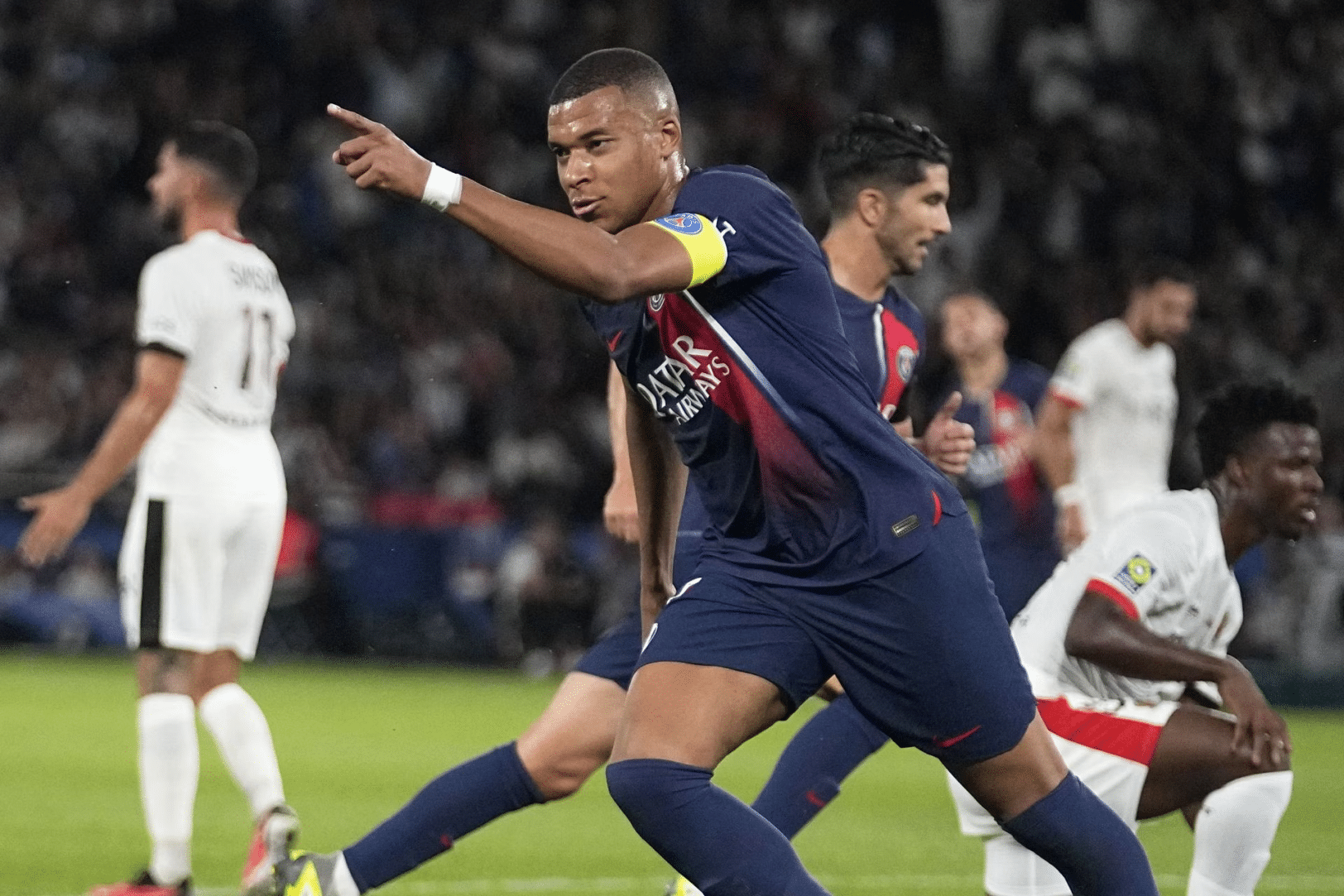 5 Kylian Mbappé (Paris Saint-Germain)