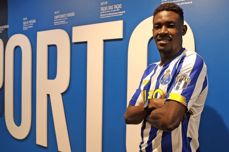Sanusi a subi une blessure musculaire lors du match de l'UEFA Champions League contre le Shakhtar Donestk mardi soir.
