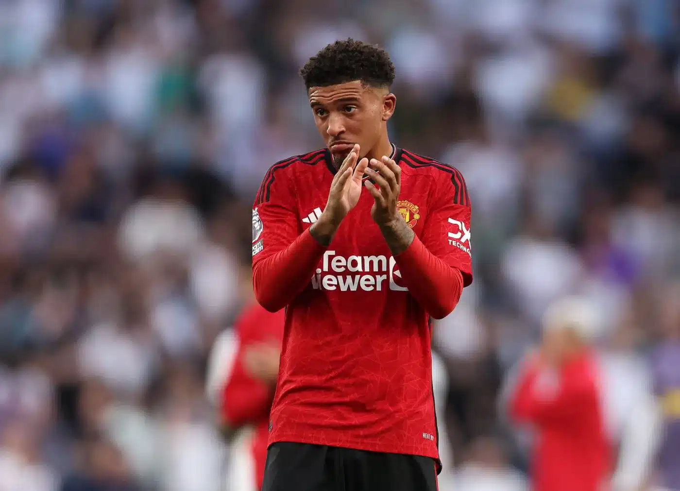 jadon sancho mis a lecart par manchester united