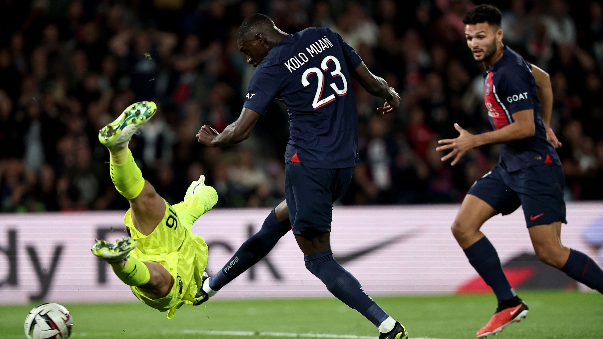 VIDÉO : Frappe lourde d’Hakimi, Kolo Muani surgit et met à genoux l’OM
