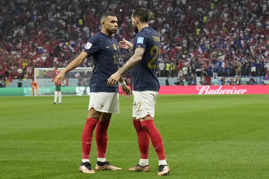 Théo Hernandez conseille un coéquipier en club, « C’est ce qu’il faut pour arrêter Mbappé »