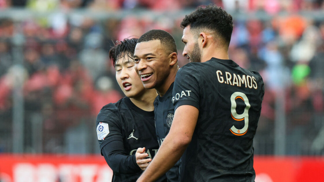 Le PSG s’offre Brest dans la douleur grâce à un doublé de Mbappé