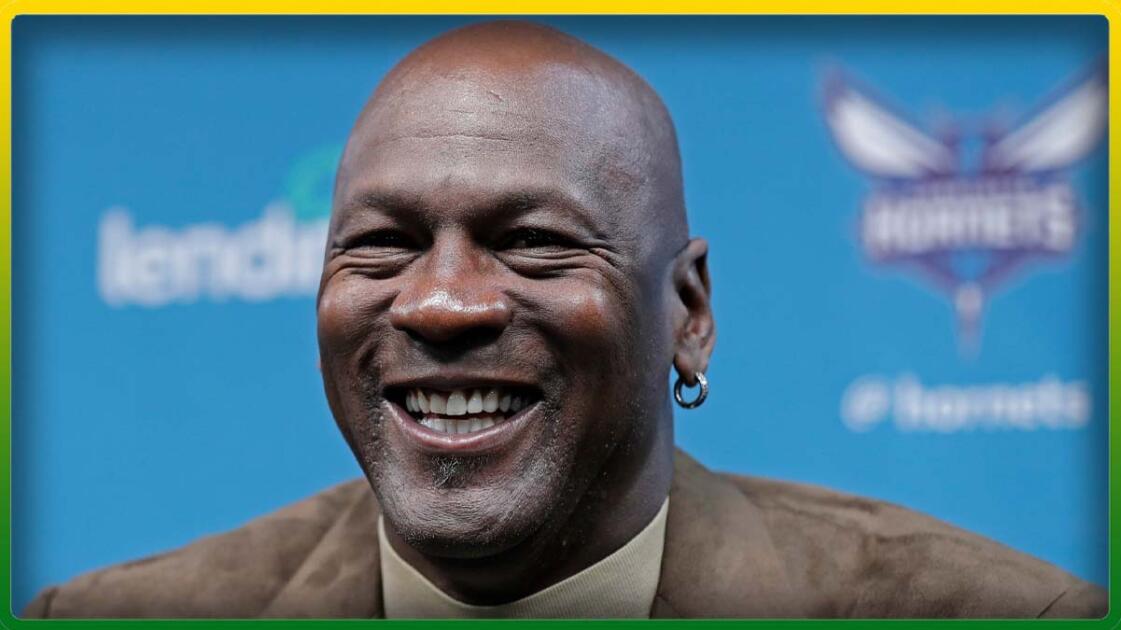 Michael Jordan Guide les Réservistes à la Victoire lors d’un Entraînement des Bobcats