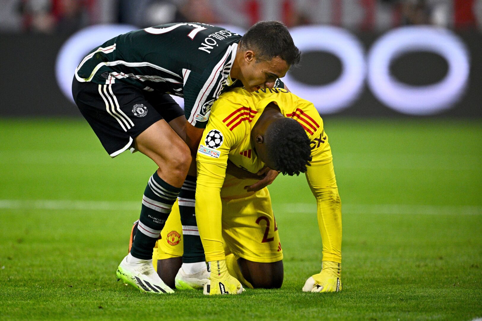 André Onana, le problème à Manchester United ? La réplique de Peter Schmeichel 2 André Onana déchargé par Peter Schmeichel
