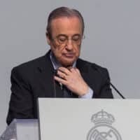 Accusé de corruption des arbitres, Florentino Perez réagit brutalement (Officiel) florentino perez x
