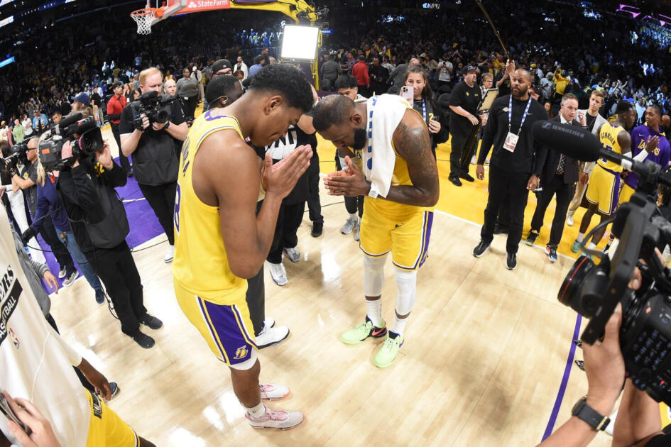 Rui Hachimura avec Lebron James