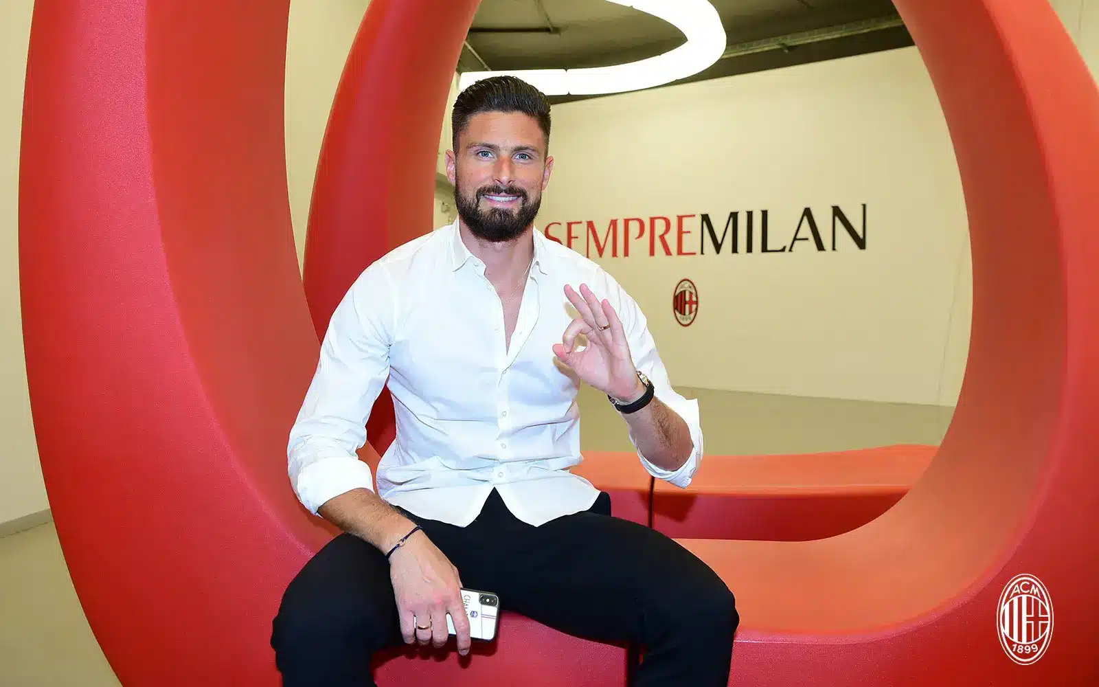 Milan AC : Olivier Giroud retarde sa prolongation et s’explique !