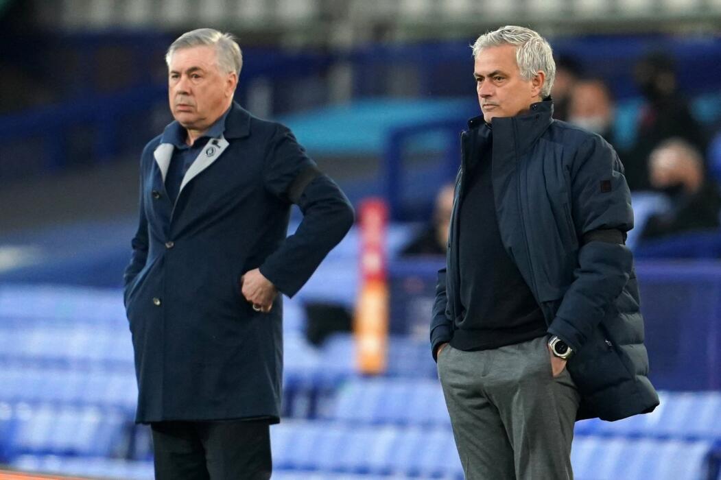 Mourinho très direct : « Ancelotti serait fou comme moi s’il quitte le Real Madrid « 