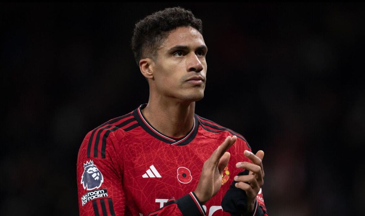 Manchester United : Raphael Varane prend une décision radicale pour son avenir !