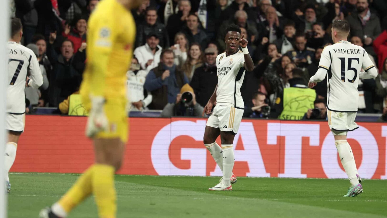 Rodrygo : «Pourquoi j’ai fait l’accolade à Ancelotti après mon but» 2 Real Madrid s'impose