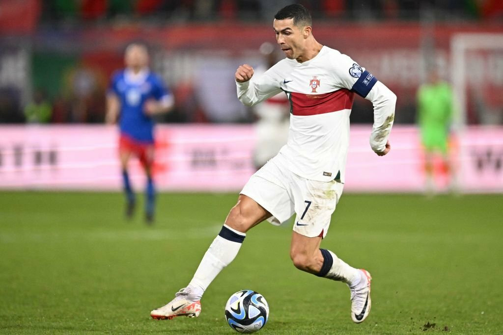 VIDÉO : Cristiano Ronaldo fusille Büchel et lance le Portugal contre Leichtenstein 2 image 16 66