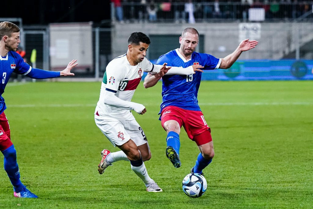 VIDÉO : Sacré but de Cancelo avec le Portugal face au Liechtenstein 2 image 16 68