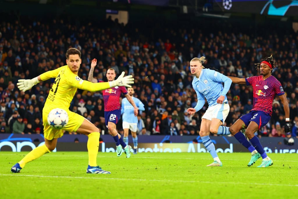 VIDEO : Sur une merveilleuse passe de Foden, Haaland réduit le score pour Manchester City !