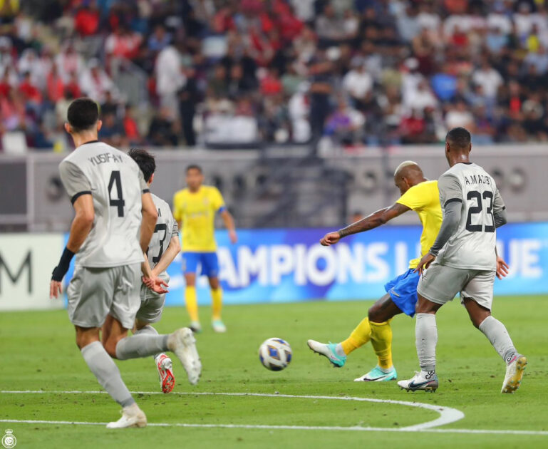 VIDEO : Anderson Talisca confirme sa superbe forme avec un triplé ! 2 VIDEO : Anderson Talisca confirme sa superbe forme avec un triplé !