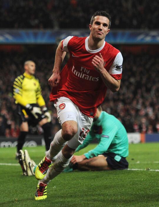 Ils ont tranché en Angleterre entre Drogba et Van Persie : «C’est le meilleur attaquant» 4 Van Persie