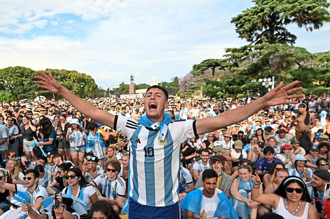 Champion du Monde, Lionel Messi appuie : "Aujourd'hui 100% des Argentins m'aiment, Dieu voulait ça"