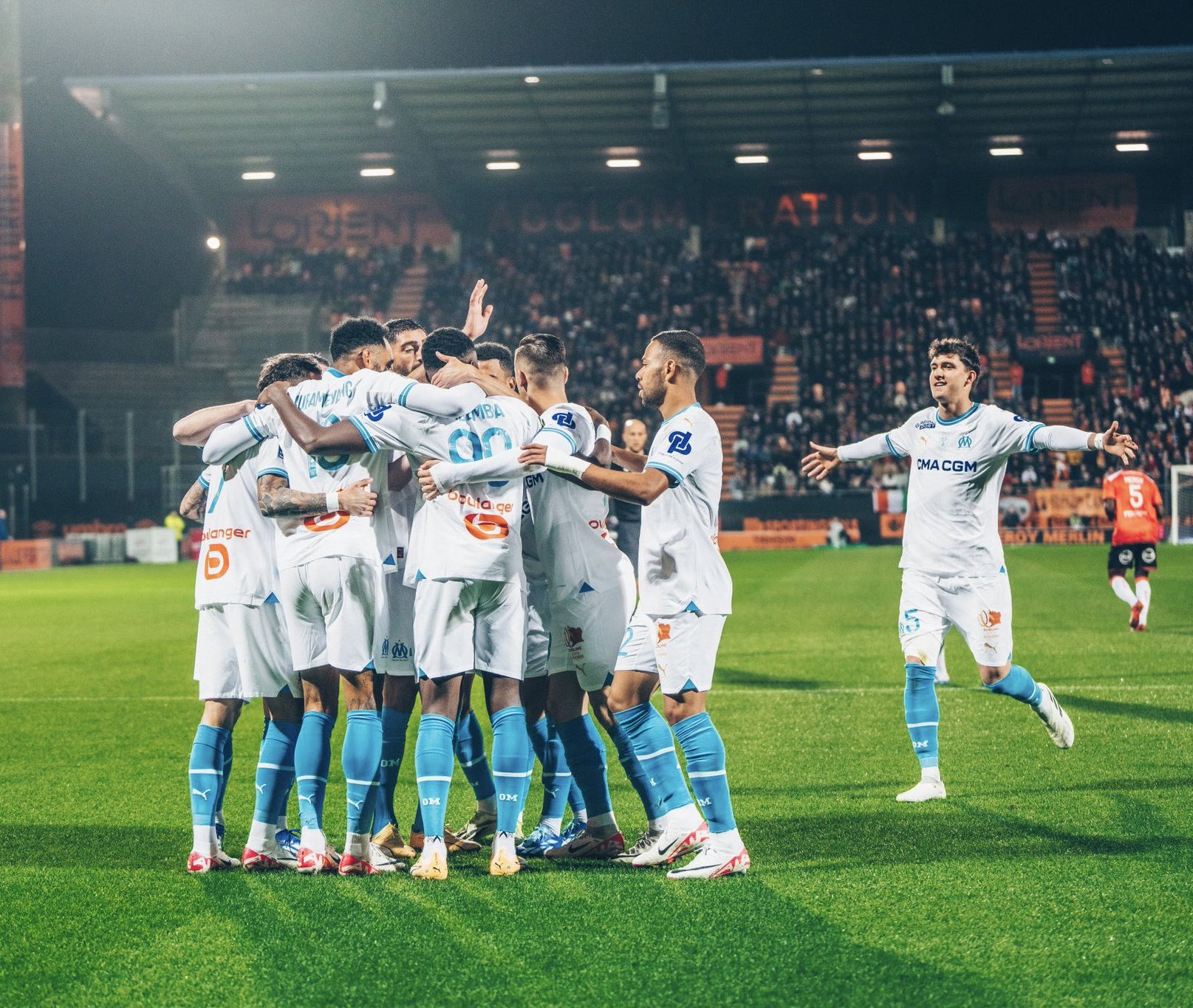 Ligue 1 : Marseille enchaîne face à Lorient, Aubameyang et Mendy buteurs