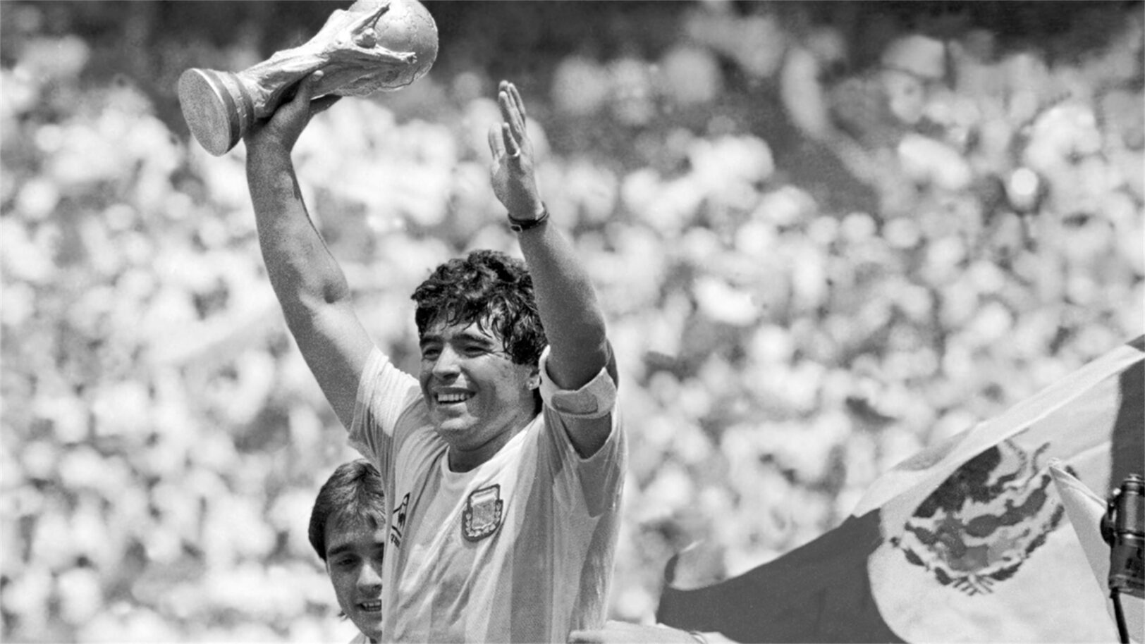 Pourquoi Maradona n’a jamais remporté de Ballon d’Or ? 