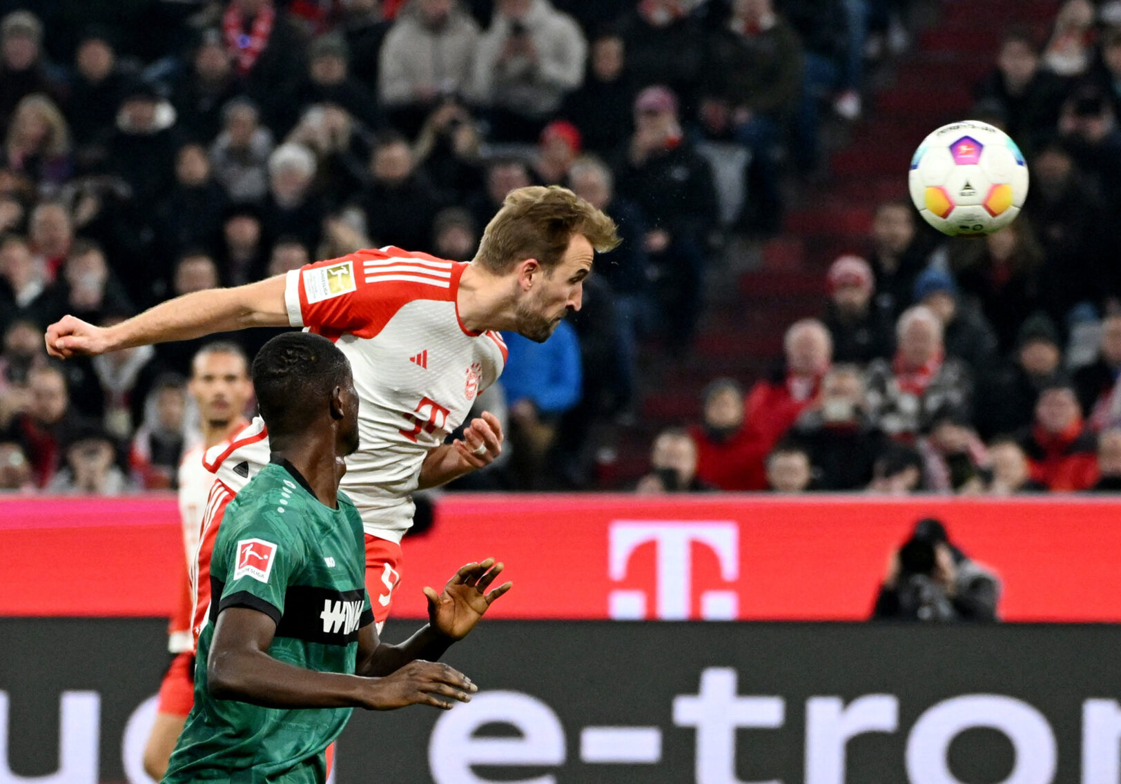 Bundesliga : Harry Kane voit double, le Bayern Munich dicte sa loi à Stuttgart