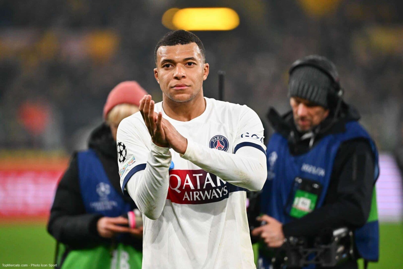 Kylian Mbappé rejoint le Real Madrid : Ronaldo fait une annonce importante.