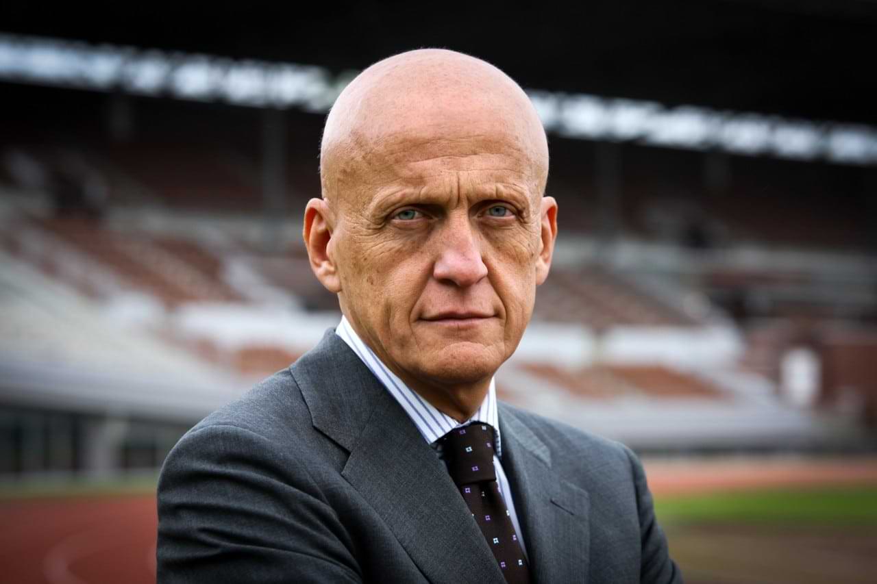 Que devient Pierluigi Collina, l'arbitre le plus célèbre et le plus respecté de l'histoire ?