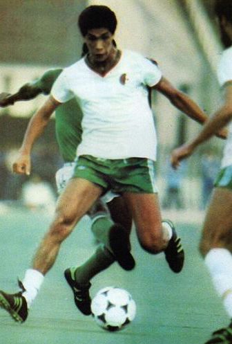 Mustapha Dahleb, Rabah Madjer ou Riyad Mahrez, les Fennecs ont de grands noms du foot. Dans cet article, voici le Top des meilleurs Algériens de l'histoire.