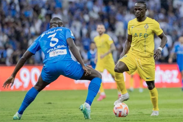 Sadio Mané et Cristiano Ronaldo, deux forces majeures réunies sous le drapeau d'Al-Nassr, continuent d'écrire une histoire de collaboration exceptionnelle. 