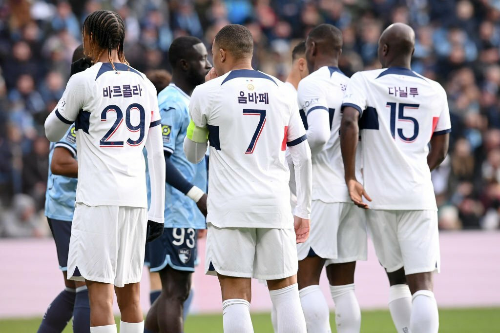 VIDEO : QUEL BUT ! Encore Kylian Mbappé qui inscrit un magnifique but pour donner l'avantage au PSG 