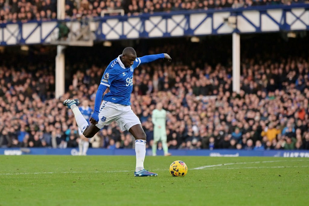 VIDEO : Doucouré surpend Chelsea et ouvre le score pour Everton ! 
